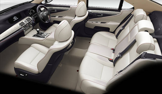 <strong>Lexus LS｜レクサス LS</strong>