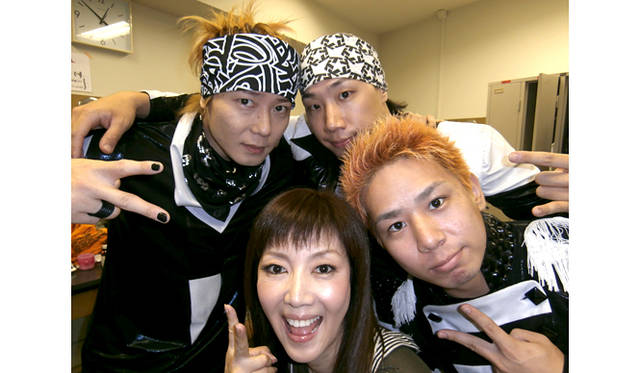 <strong>アニバーサリーライブ『ROUTE 55』</strong>　ダンサーと