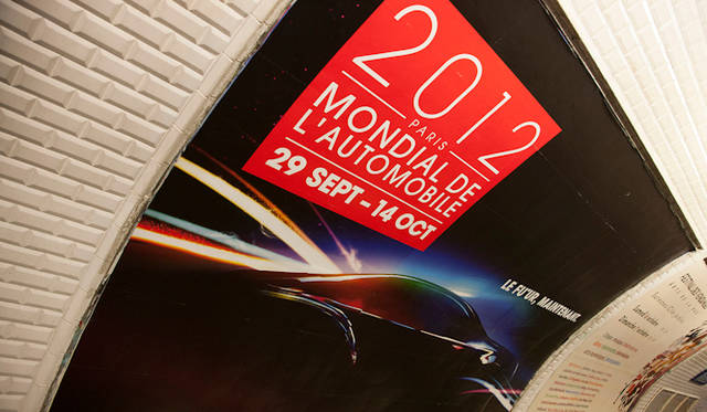 　<br />地下鉄駅構内に大きく貼られたポスター