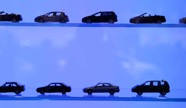 <br />プジョーのミニカー