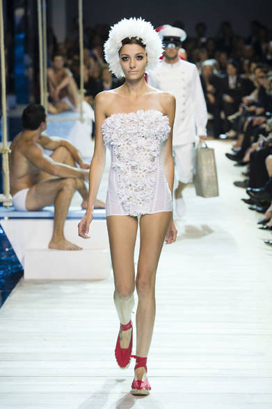 　2013年春夏コレクション　© MONCLER