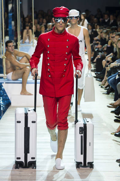 　2013年春夏コレクション　© MONCLER