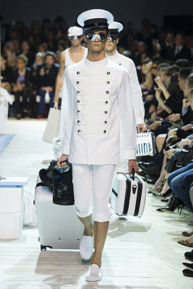 　2013年春夏コレクション　© MONCLER