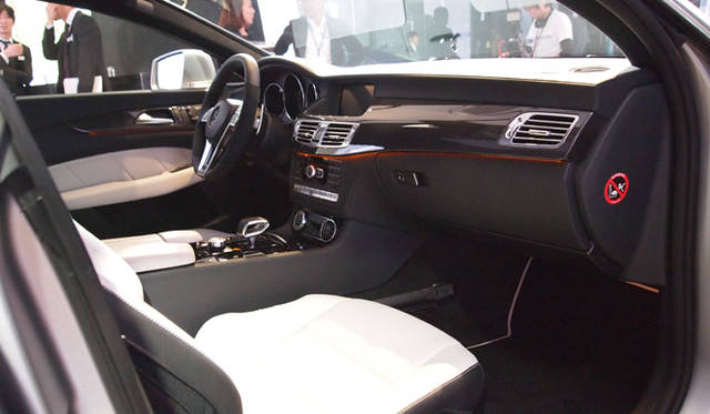 cls_shooting_brake17 <strong>Mercedes-Benz CLS Shooting Brake|メルセデス・ベンツ CLS シューティングブレーク</strong>