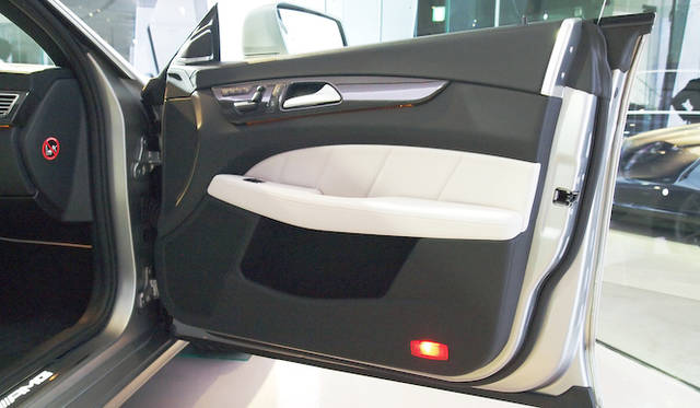 CLS_ShootingBrake_2_48 <strong>Mercedes-Benz CLS Shooting Brake|メルセデス・ベンツ CLS シューティングブレーク</strong>