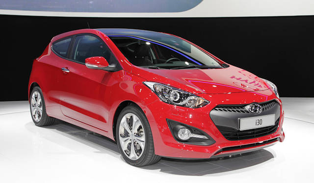 <strong>Hyundai i30｜ヒュンダイ i30</strong>