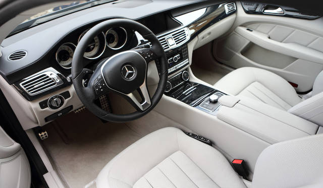 <strong>Mecedes-Benz CLS 350 BliueEFFICIENCY Shooting Brake｜<br />メルセデス・ベンツ CLS 350 ブルーエフィシェンシー シューティイングブレーク</strong>