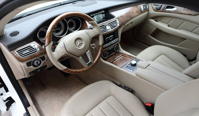 <strong>Mecedes-Benz CLS 500 BliueEFFICIENCY Shooting Brake｜<br />メルセデス・ベンツ CLS 500 ブルーエフィシェンシー シューティイングブレーク</strong>