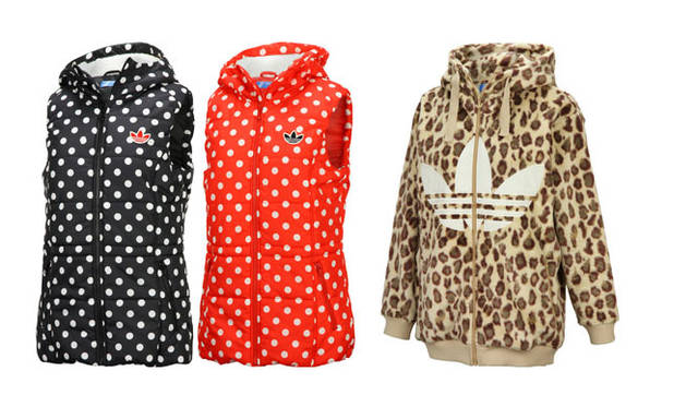 　adidas Originals for RODEO CROWNS　左／RC DOT VEST 1万2390円、右／RC BOA TT 1万3440円<br>問い合わせ<br />アディダスグループお客様窓口<br />0120-810-654（土日祝除く、9:30～18:00）<br />RODEO CROWNS（バロックジャパンリミテッド）<br />Tel. 03-6730-9191（土日祝除く、10:00～18:00）