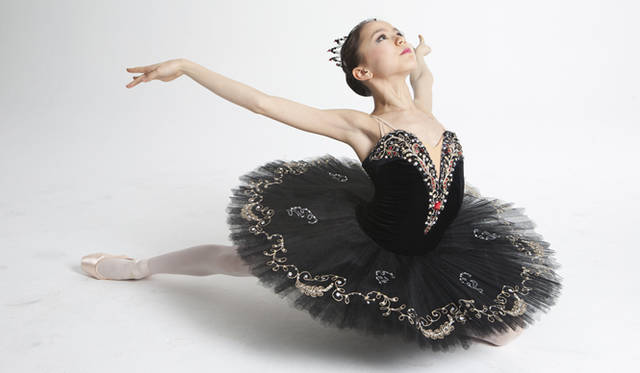 <strong>MOVIE│ドキュメンタリー『ファースト・ポジション 夢に向かって踊れ！』</strong>