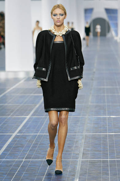 　2013年春夏コレクション　© CHANEL