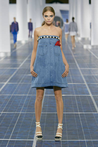 　2013年春夏コレクション　© CHANEL