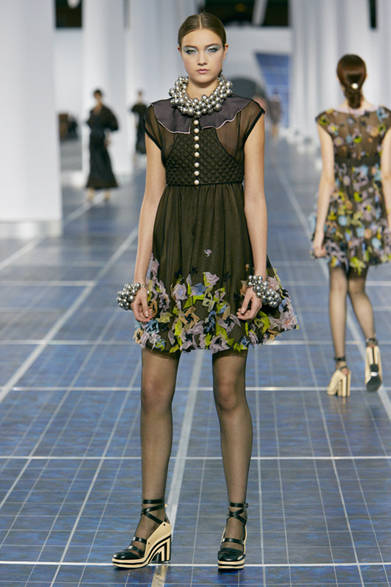 　2013年春夏コレクション　© CHANEL