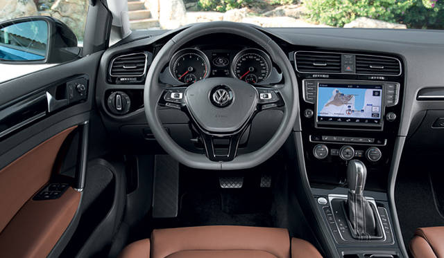 <strong>Volkswagen Golf｜フォルクスワーゲン ゴルフ</strong>