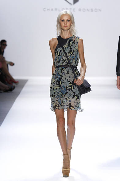 　2013年春夏コレクション　