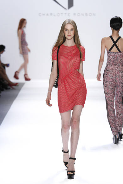 　2013年春夏コレクション　