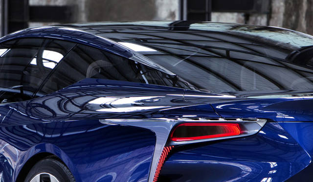 <strong>Lexus LF-LC Blue｜レクサス LF-LC ブルー</strong>