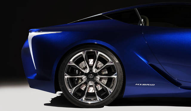 <strong>Lexus LF-LC Blue｜レクサス LF-LC ブルー</strong>