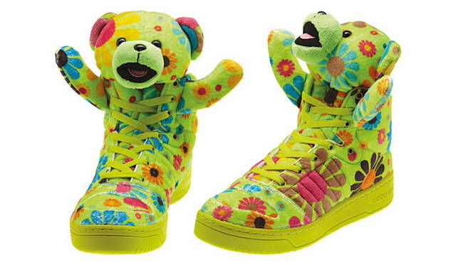 　「adidas Originals by Jeremy Scott」2012-13年秋冬コレクション　スニーカー2万6250円