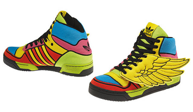 　「adidas Originals by Jeremy Scott」2012-13年秋冬コレクション　スニーカー3万1500円
