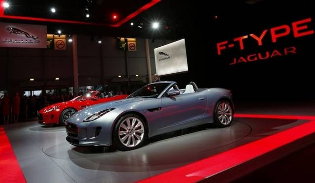 <strong>Jaguar F-TYPE｜ジャガー Fタイプ</strong>　パリモーターショー2012