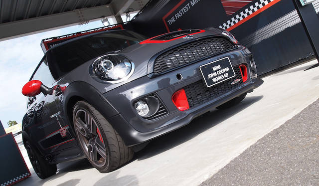 <strong>MINI John Cooper Works GP｜ミニ ジョン・クーパー・ワークスGP</strong>