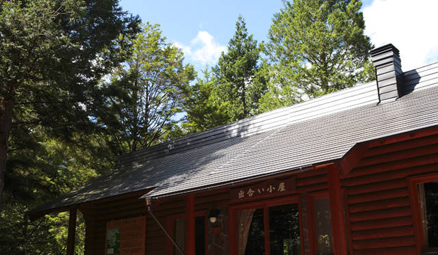 <strong>プロフェッショナルと巡る森～岐阜県の“ウェルネス・ツーリズム”</strong> 標高1400メートルの出合い小屋