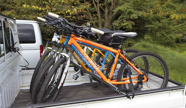 <strong>プロフェッショナルと巡る森～岐阜県の“ウェルネス・ツーリズム”</strong> ルイガノの自転車が揃う。多段変速のギアを備え、とても運転しやすい自転車だ