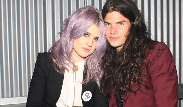 <strong>Dom Pérignon｜ドン ペリニヨン</strong> オジー・オズボーンの娘ケリー・オズボーン（左）と、恋人のマシュー・モシャート