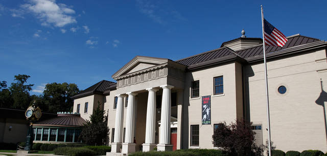 <strong>HAMILTON｜ハミルトン</strong>　<br />ペンシルバニア州コロンビアにあるナショナル ウォッチ・アンド・クロック ミュージアム（全米腕時計・置時計博物館｜通称、時計博物館）。ここにはなんと、1万2000もの時計にまつわる品が保管されており、人類における時計の歴史を包括的に展示している。