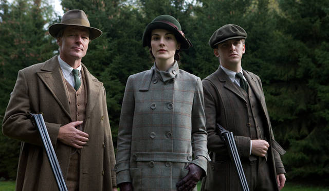 <strong>『ダウントン・アビー シーズン2』</strong>　上品で華やかなデザインはファッション業界にも大きな影響をあたえている　© Carnival Film & Television Limited 2010. All Rights Reserved.