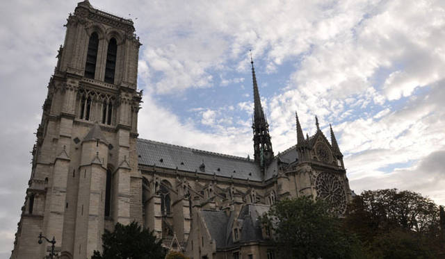 <strong>みどりの触知学＜特別編・2012秋 パリ＞</strong>　ノートルダム大聖堂