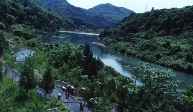 <strong>『阿賀に生きる』</strong>　土を踏んで自然とともに生きる人間の力強さを描いた生の記録