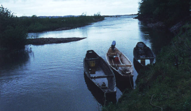 <strong>『阿賀に生きる』</strong>　阿賀野川は福島県・群馬県に源流をもち、新潟県を流れて日本海に注ぐ日本有数の川で、下流部の河川水流量は日本最大級と言われる