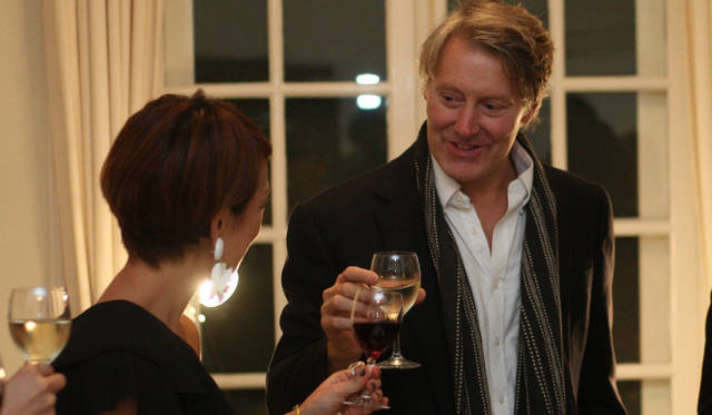 <strong>BARNEYS NEW YORK｜バーニーズ　ニューヨーク</strong>　顧客一人ひとりに声をかけ、再会をよろこぶマルコム氏。