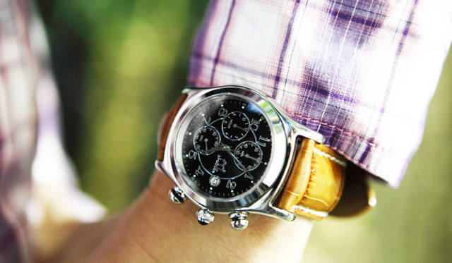 <strong>My Own Watch｜安東弘樹さん</strong>　GSXは職人が一本一本丹念に仕上げた“メイド・イン・ジャパン”ブランド。安東さんは「ni プロデュース ハートカクテル」を愛用中。