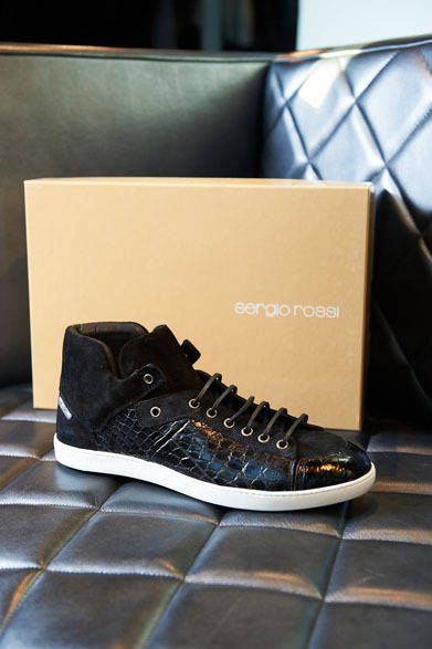 <strong>RESTIR｜リステア</strong>　靴10万5000円（セルジオ・ロッシ／リステア）