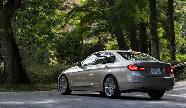 <strong>BMW 320i xDrive｜ビー・エム・ダブリュー 320i エックスドライブ</strong>