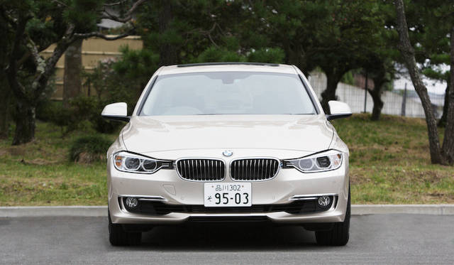 <strong>BMW 320i xDrive｜ビー・エム・ダブリュー 320i エックスドライブ</strong>