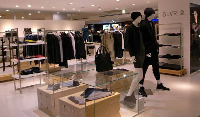 　仙台フォーラス2階「adidas SLVR」ポップアップショップ