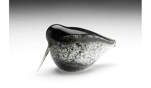 <strong>『森と湖の国 フィンランド・デザイン』展</strong>　カイ・フランク「ヤマシギ KF 224」1953年　ヌータヤルヴィ社製　フィンランド国立ガラス美術館蔵　撮影：ティモ・シルヤネン