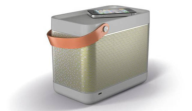 <strong>REPUBLIC OF Fritz Hansen｜フリッツ・ハンセン</strong>　「minuscule展」　バング＆オルフセン社から発表されたセシリエがデザインしたポータブルスピーカー