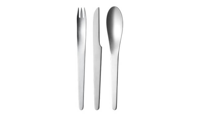 <strong>REPUBLIC OF Fritz Hansen｜フリッツ・ハンセン</strong>　「アルネ・ヤコブセンの世界展」　カフェ「JACOBSEN」で現在も使用しているカトラリーセット