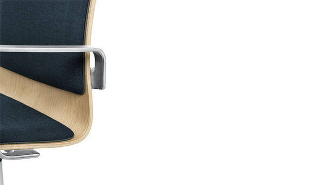 <strong>REPUBLIC OF Fritz Hansen｜フリッツ・ハンセン</strong>　「アルネ・ヤコブセンの世界展」　新作OXFORD フロントパディング