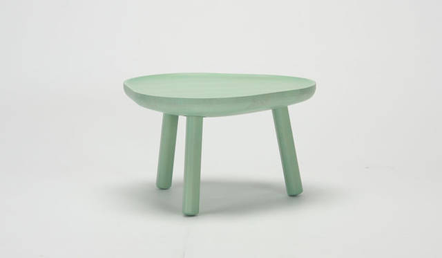 <strong>KARIMOKU NEW STANDARD｜カリモク ニュー スタンダード</strong>　「SCENES / KARIMOKU NEW STANDARD」　「Soft Triangle」 TAF