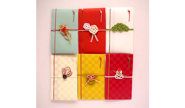 <strong>TIER｜タイヤー</strong>　「ミニ金封/スタイリッシュシリーズ」 （写真左上より右回りに） カメ・ウメカザリ・マツ・カガミモチ・マツカザリ・ハゴイタ ハネ