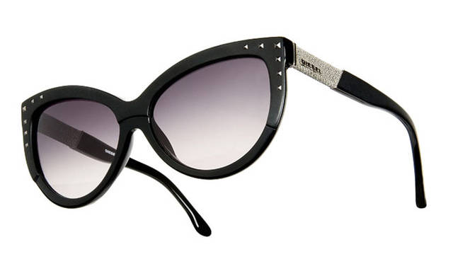 <strong>DIESEL｜ディーゼル</strong>　 DIESEL“DENIMIZES”EYEWEAR　モデル「Claudia」2万5200円