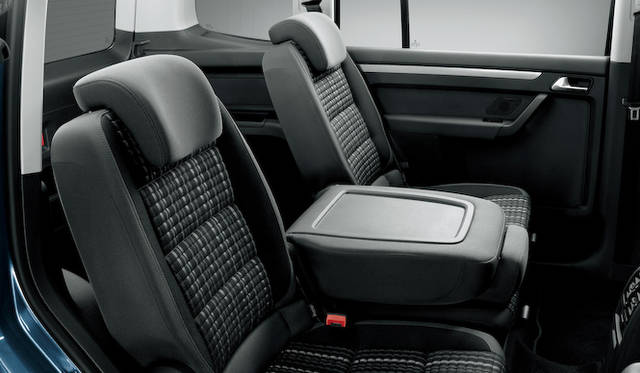 <strong>Volkswagen Cross Touran｜フォルクスワーゲン クロストゥーラン</strong>