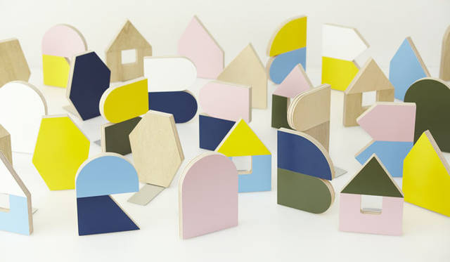 <strong>ICHIRO｜伊千呂</strong>　「イチロのイーロ」プロジェクト　「コロロスタンド」