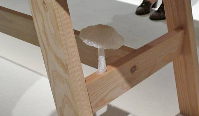 <strong>DESIGNTIDE TOKYO 2012</strong>　織咲 誠氏曰く、「会場構成と展示をつなぐ、隠しアイテム」。メイン会場内で見つけてみよう